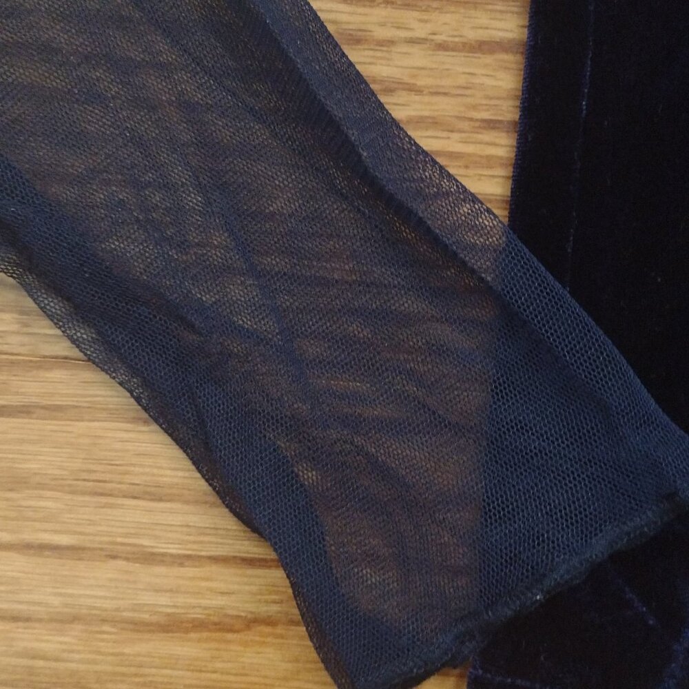4/5 | Sheer Ruffled Sweater Blouse | InDesign Girls - Picture 5 of 6